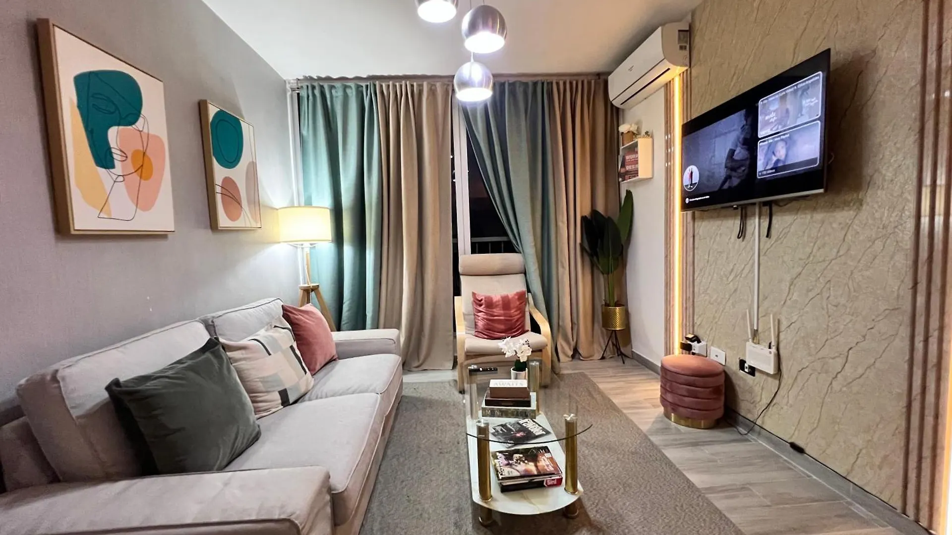Lovely 3 Bedroom Condo Near Downtown And Foodies location