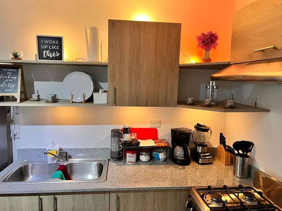 아파트 Lovely 3 Bedroom Condo Near Downtown And Foodies 푼타 카나